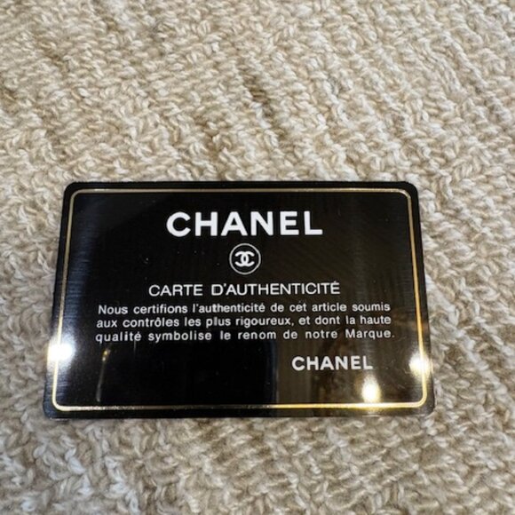 Chanel Wallet - Picture 3 of 16